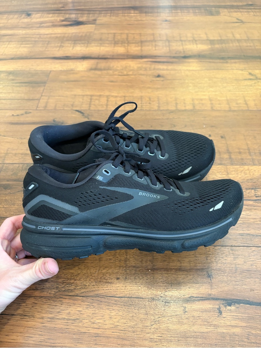 Brooks Ghost 15 Womens Shoes Black Running Walking Casual Comfort Sneakers 7.5D